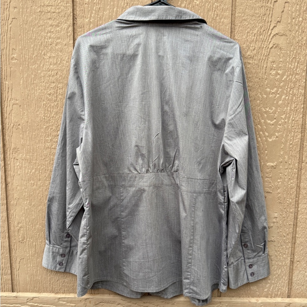 Women's Gray Ruffle-Front Button Jacket - Picture 2 of 4
